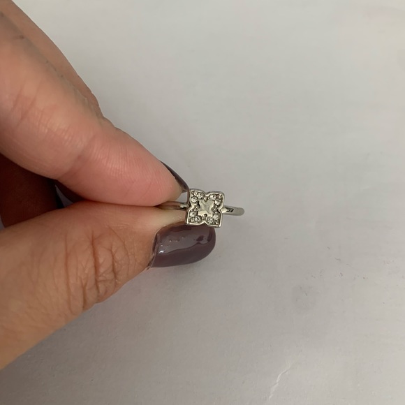 BCBGMAZAZRIA Silver Ring - Size 6 - Picture 2 of 3